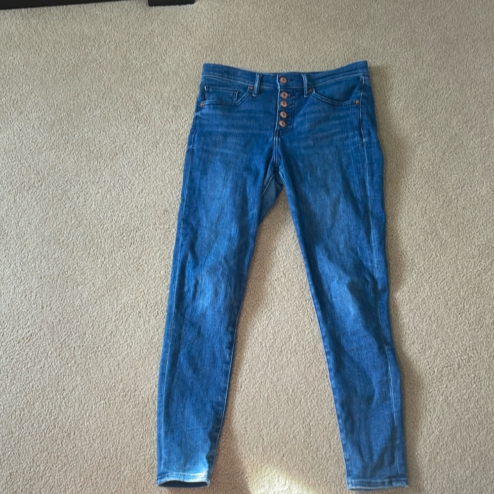 Size 6R Express jeans.